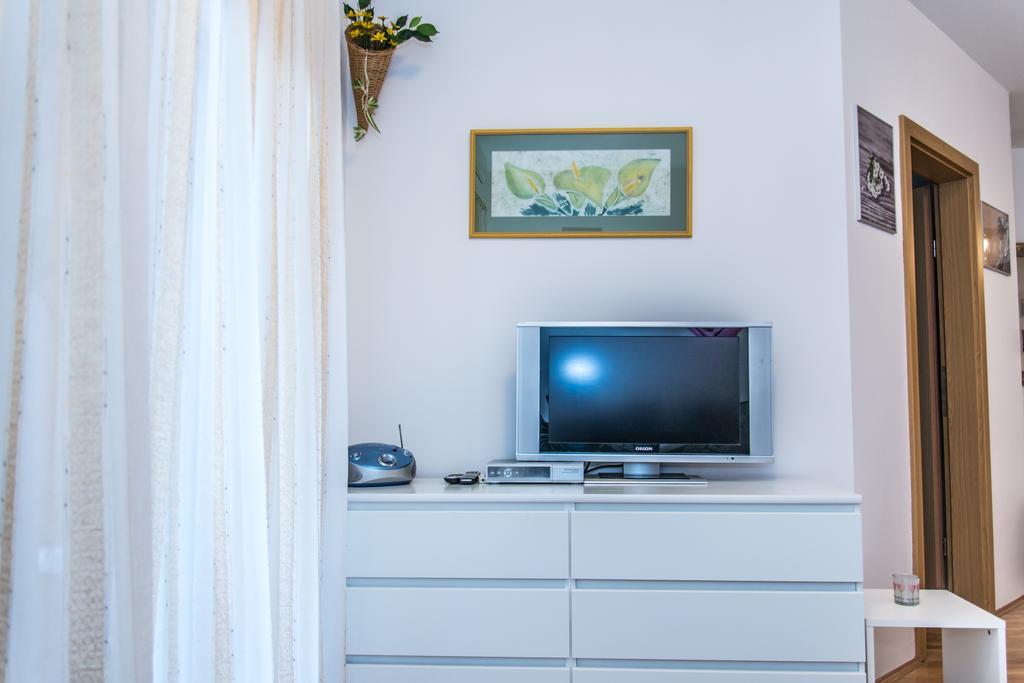 Apartment Flores أوسييك المظهر الخارجي الصورة