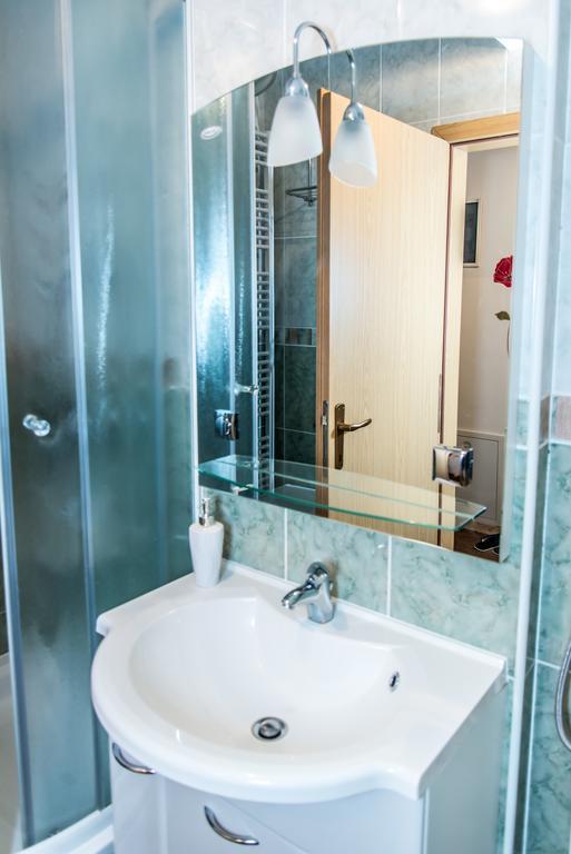 Apartment Flores أوسييك المظهر الخارجي الصورة
